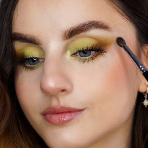 WEARABLE Green Eyeshadow?! Beginner Friendly Makeup Tutorial
