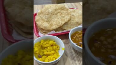 Sunday breakfast Halwa pori, pink tea 😋😍 #shorts #viralshorts #youtubeshorts #shinewithshorts