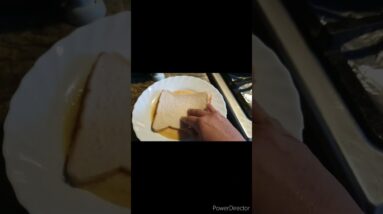 Quick & easy sweet french toast recipe for breakfast #foodshort #viralshorts  #shinewithshorts