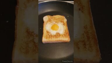 Quick breakfast 😋 #foodshorts #foodie #ytshorts #viralshorts #shinewithshort