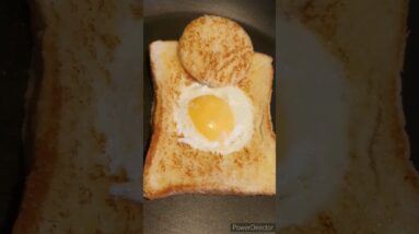 Quick & easy breakfast ideas🐣🍳😋 #shorts #viralshort #ytshorts #breakfastideas #worldwide #tiktok