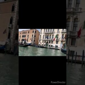 Gondola ride in venezia Italy 🇮🇹🥰 #shorts #viralshort #worldwide #ytshorts #tiktok #venezia #italy