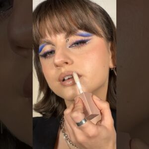 Creative blue & purple cut crease makeup tutorial #makeuptutorial #creativemakeup